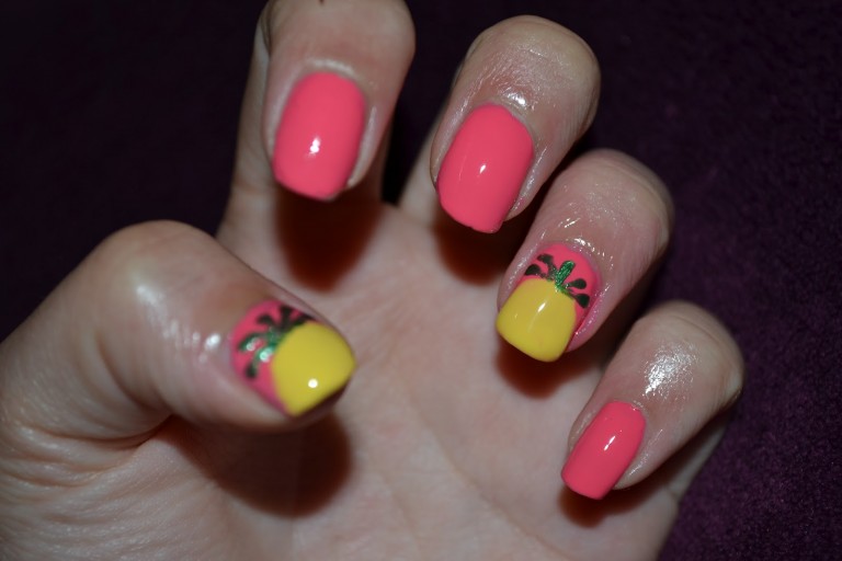 pineapple nails 028