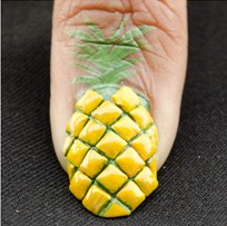 pineapple-nails-ig