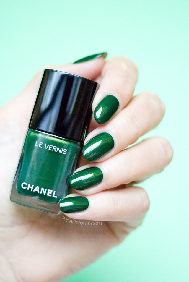 sản phẩm nail Chanel