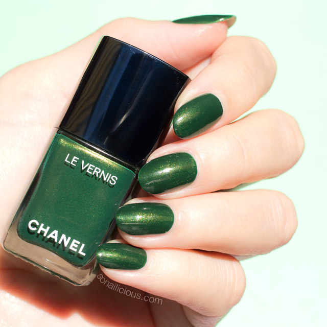 sản phẩm nail Chanel