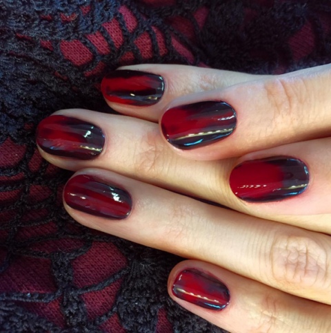 black-red-marble-nail-art