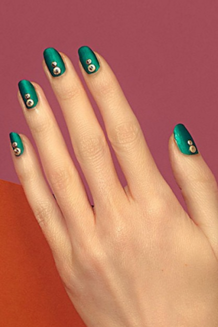 1479154350-shiny-green-nails-paintbox-nails