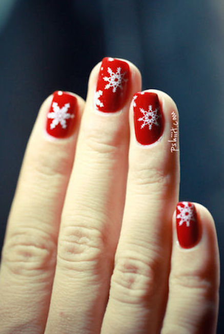 1479157170-christmas-nails-snowflakes