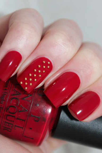 1479157259-red-beads-christmas-nail-art-1