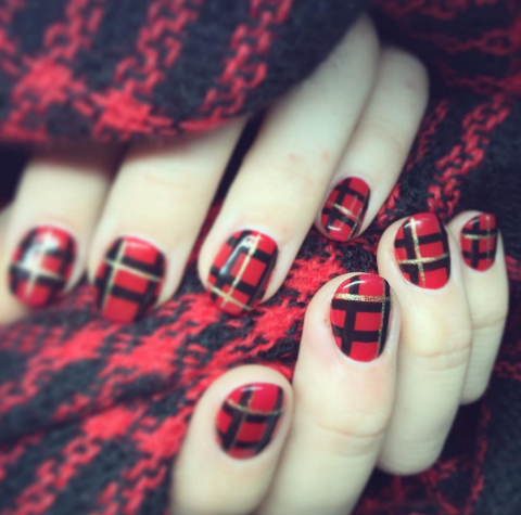 tartan-flannel-nails