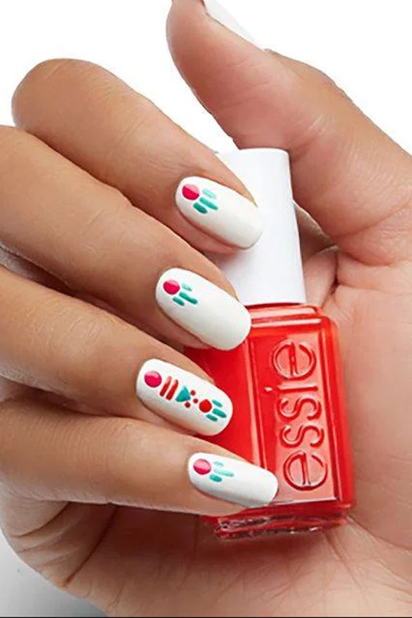 nailzone-14-mong-tay-mau-trang-thu-vi-21316-essie