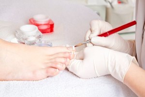 Làm thế nào để bảo vệ chính mình tại các salon nail